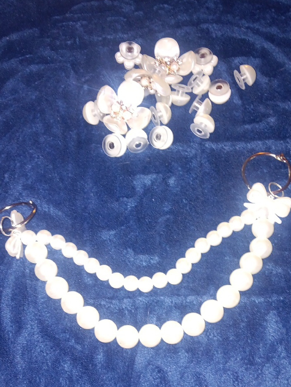Elegant White Pearl Beaded Bog Bag Charms